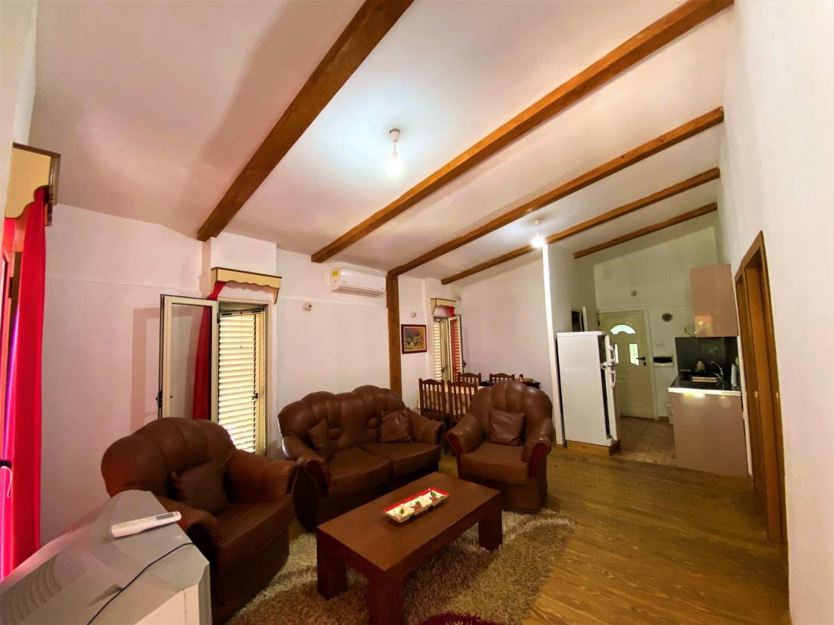 Ramo'S Green Beachside Retreat - Cozy 2 Bedroom Home Вльора Екстер'єр фото