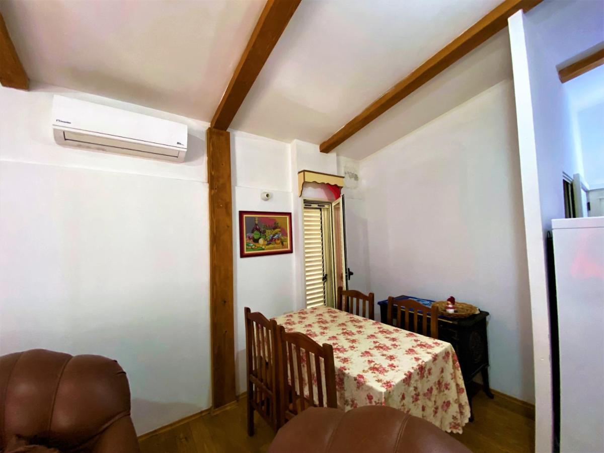 Ramo'S Green Beachside Retreat - Cozy 2 Bedroom Home Вльора Екстер'єр фото