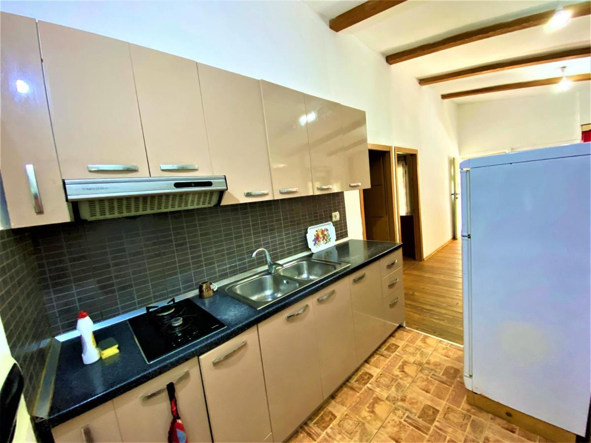 Ramo'S Green Beachside Retreat - Cozy 2 Bedroom Home Вльора Екстер'єр фото
