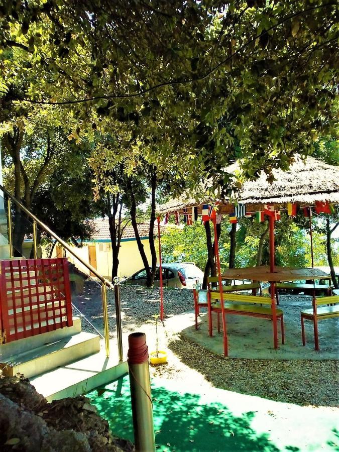 Ramo'S Green Beachside Retreat - Cozy 2 Bedroom Home Вльора Екстер'єр фото